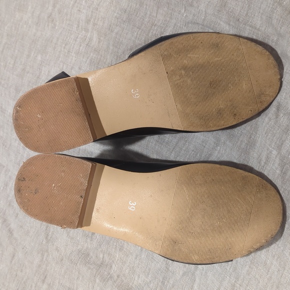 Flat slip on open toed shoes - Picture 4 of 4